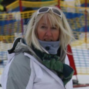 Meet your Posher, Leslie